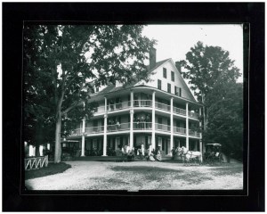 Clarendon Springs House Buggies with Visitors c. 1890